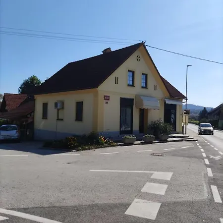 Ostanak kod kuće Soba Kolovrat *