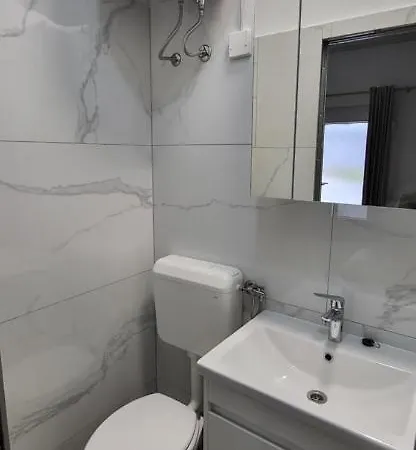 民宿 Soba Kolovrat *